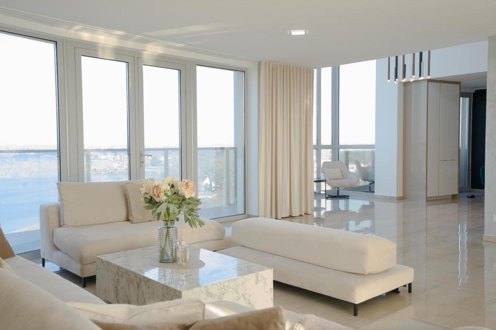 شقة Luxusny Penthouse Nad Jazerami 230 M2, 3X Garaz, Wifi سينيتش المظهر الخارجي الصورة